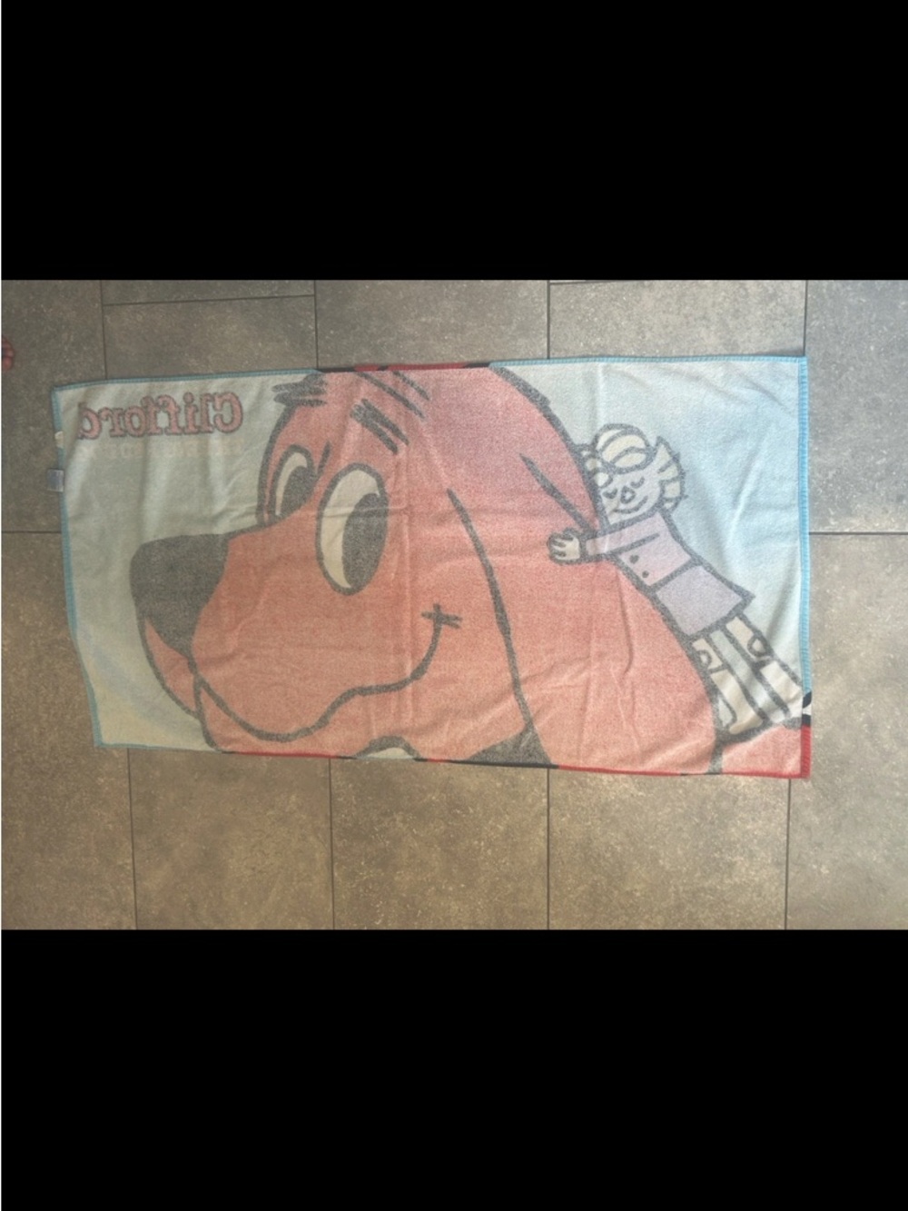 Scholastic Clifford The Big Red Dog Beach Towel - Red, Light Blue, Black - Picture 2 of 3